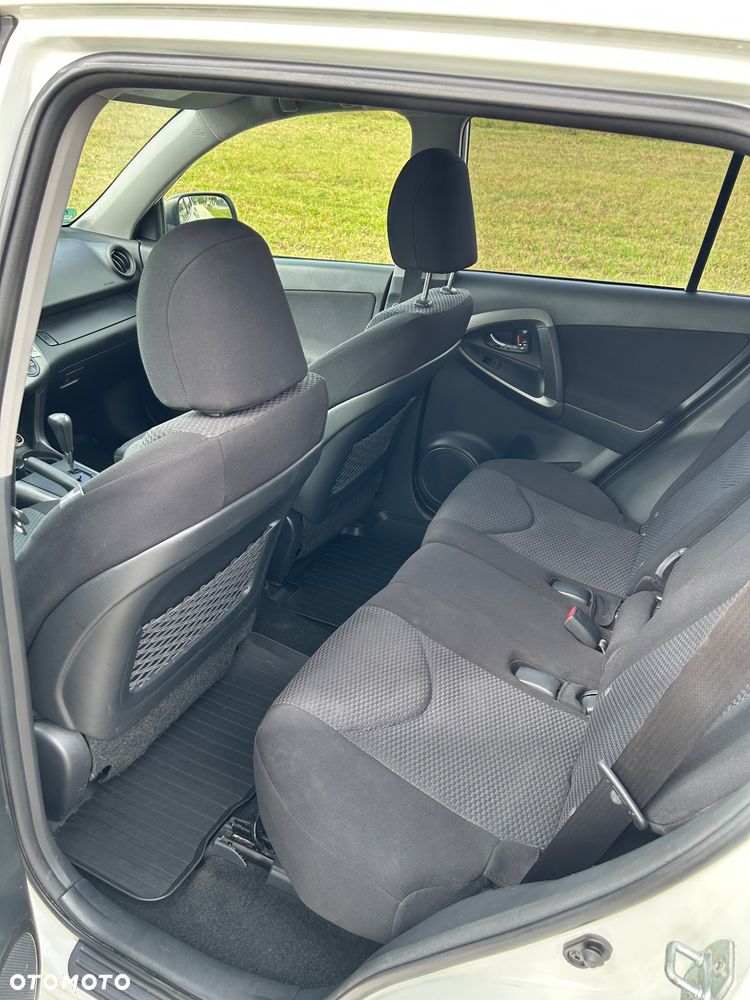 Toyota RAV4 2.0 VVT-i Sol NAVI MS - 17