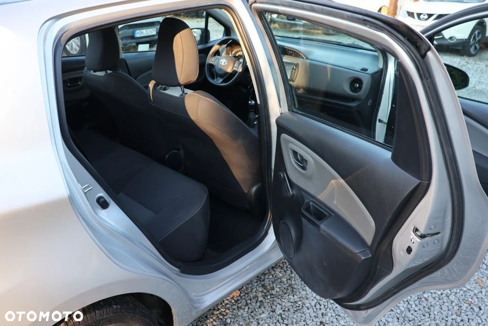 Toyota Yaris 1.5 Active - 12