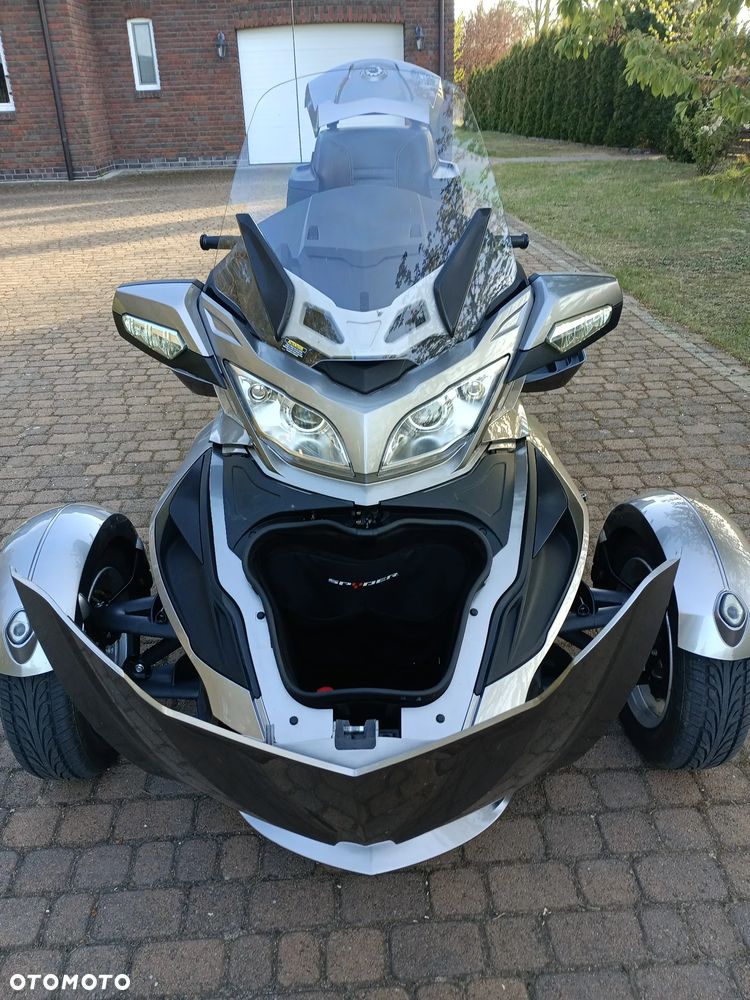 Can-Am Spyder - 11