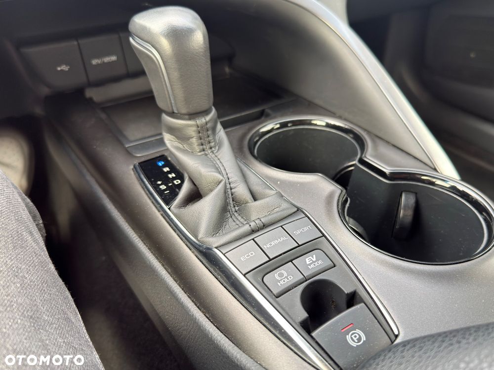 Toyota Camry 2.5 Hybrid Comfort CVT - 20
