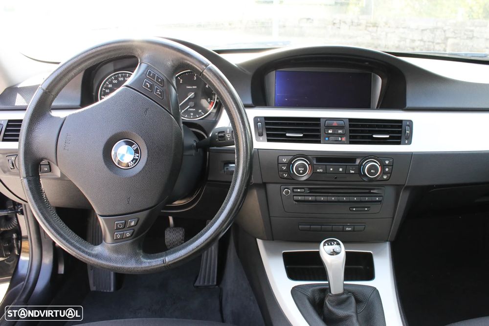 BMW 318 d Navigation - 8