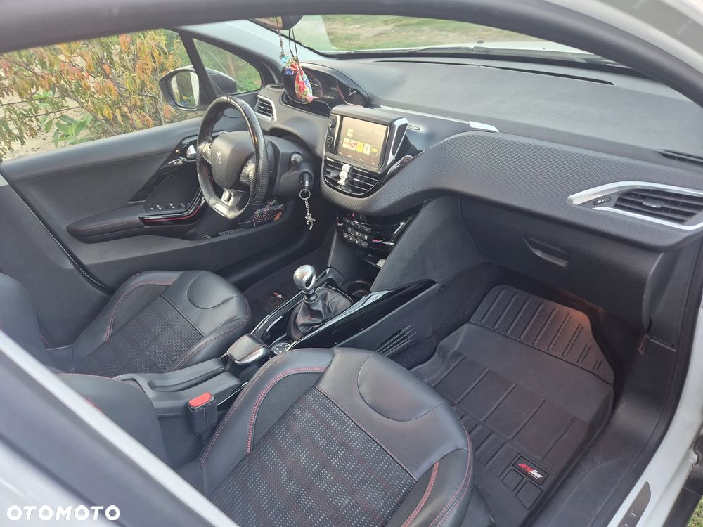 Peugeot 2008 BlueHDi FAP 120 STOP & START GT-Line Edition - 17