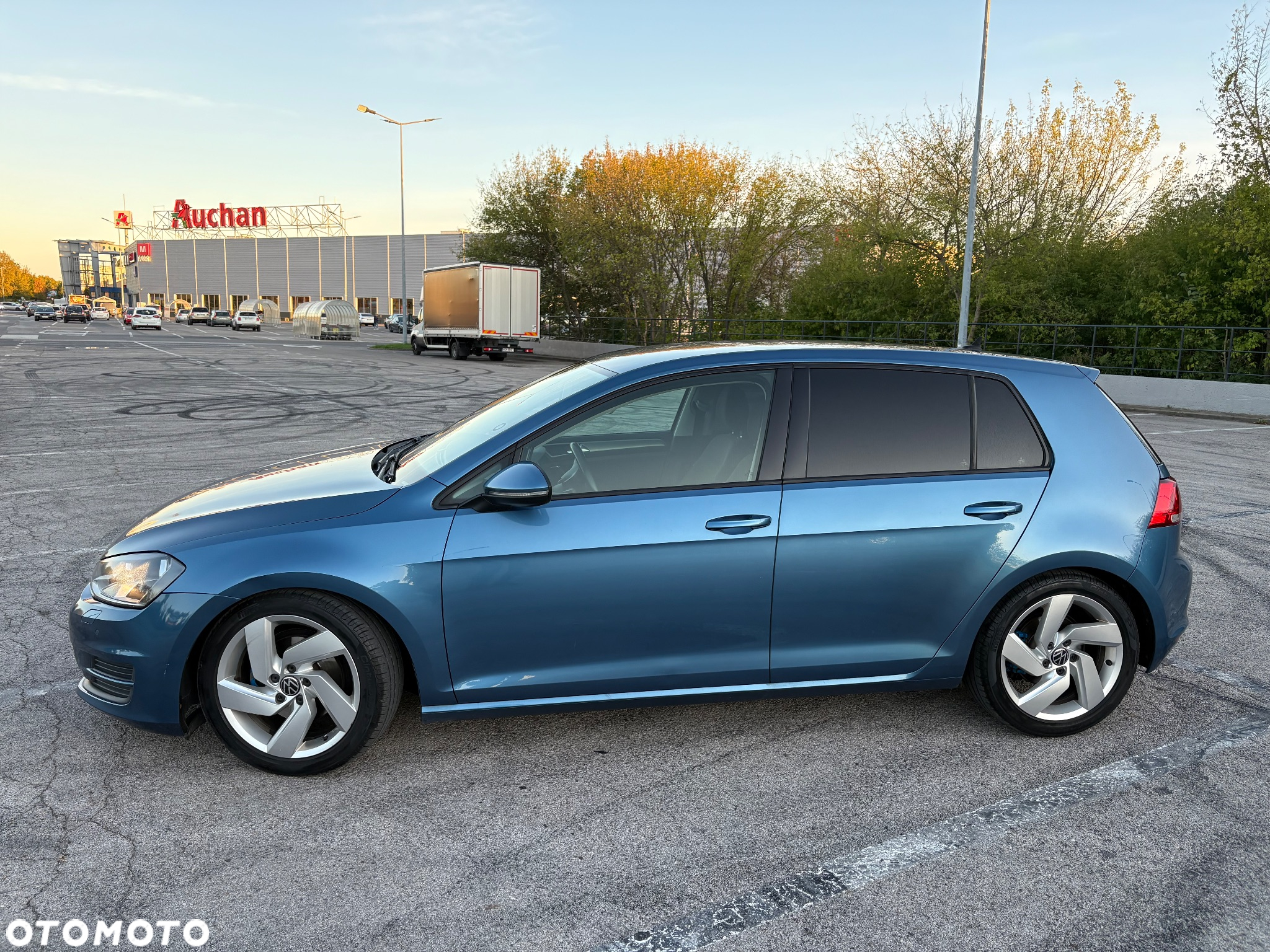 Volkswagen Golf 2.0 BlueTDI 4Motion Comfortline - 2