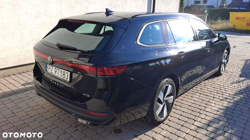 Volkswagen Passat - 4