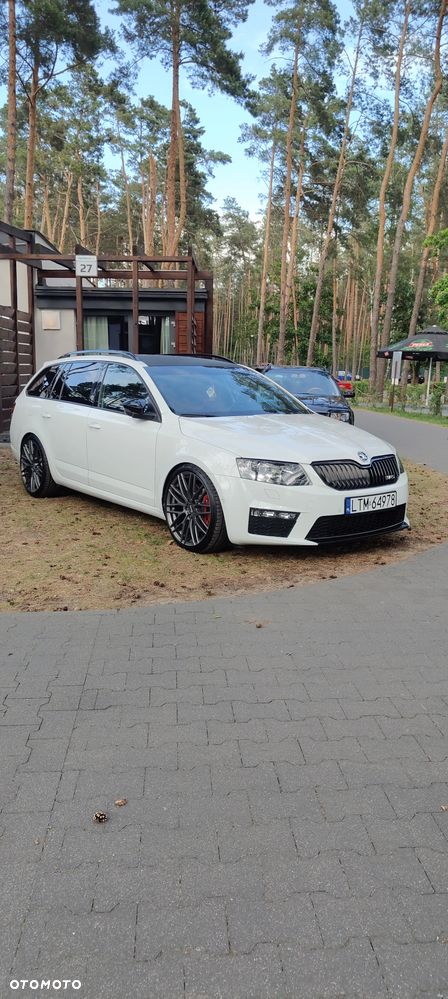 Skoda Octavia 2.0 TDI RS DSG - 1