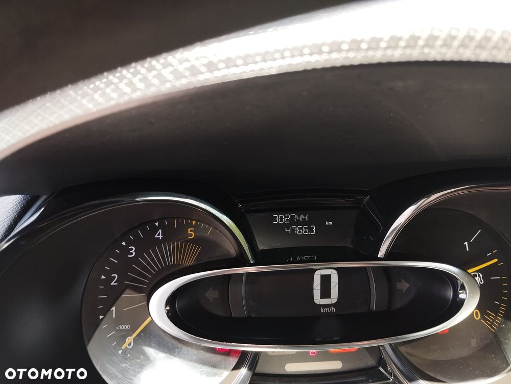 Renault Clio - 8
