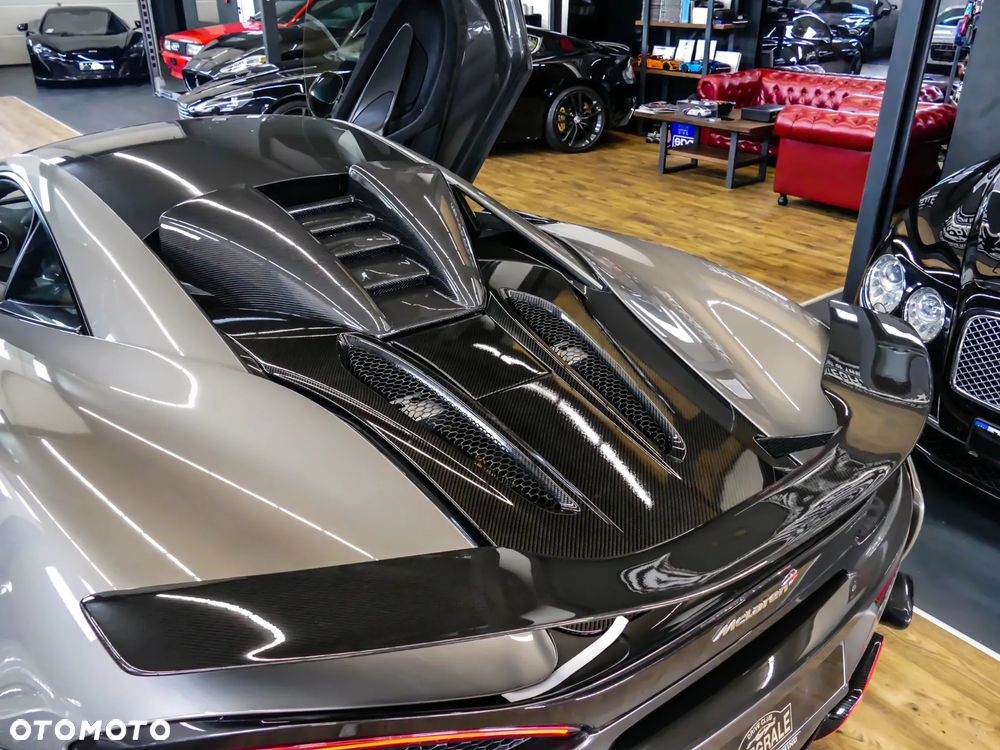 McLaren 570S Coupe - 28