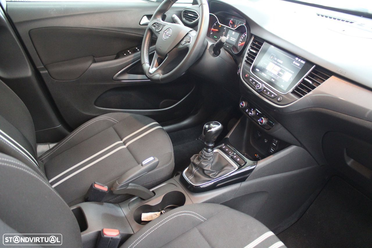 Opel Crossland X - 13