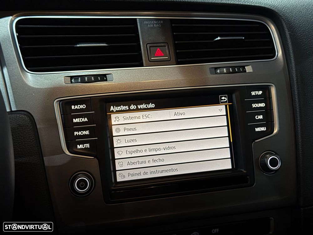 VW Golf 1.6 TDI Confortline - 20