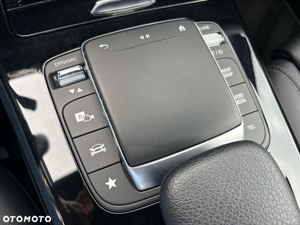 Mercedes-Benz Klasa A 180 Progressive 7G-DCT - 21