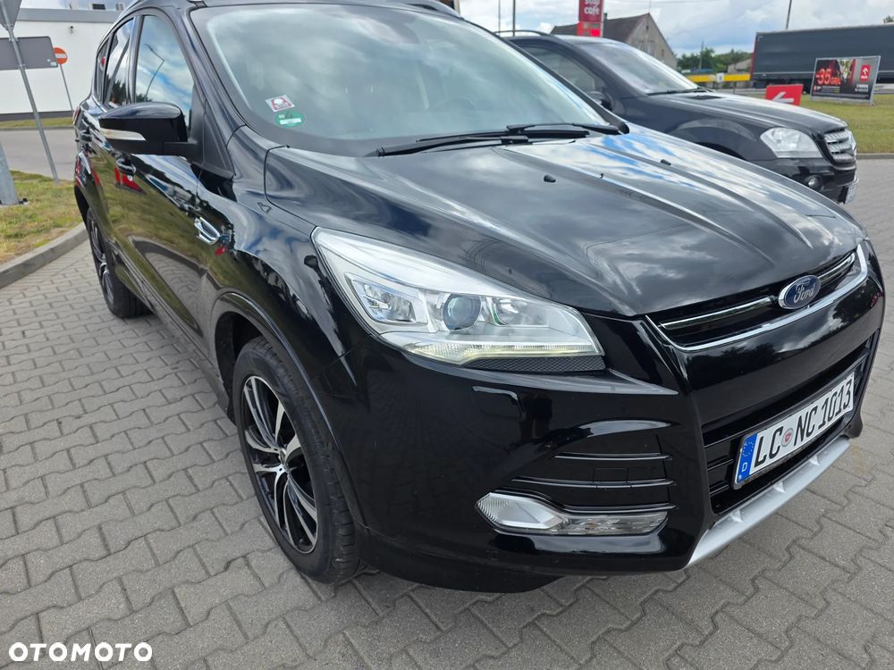 Ford Kuga 1.5 EcoBoost 2x4 Titanium - 2