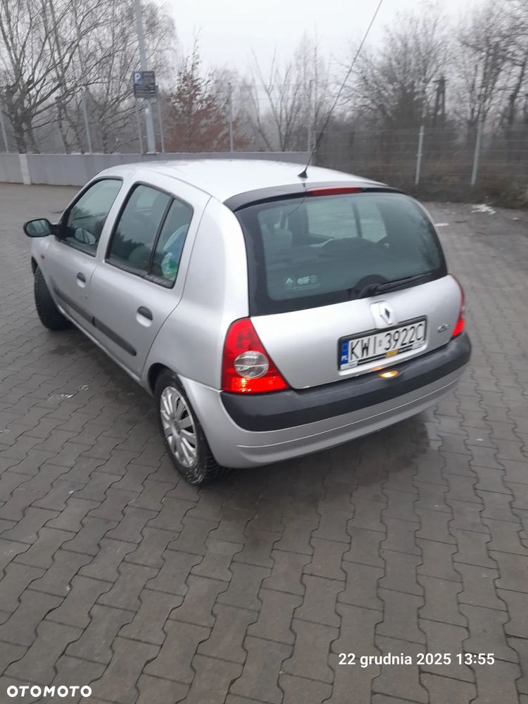 Renault Clio - 11