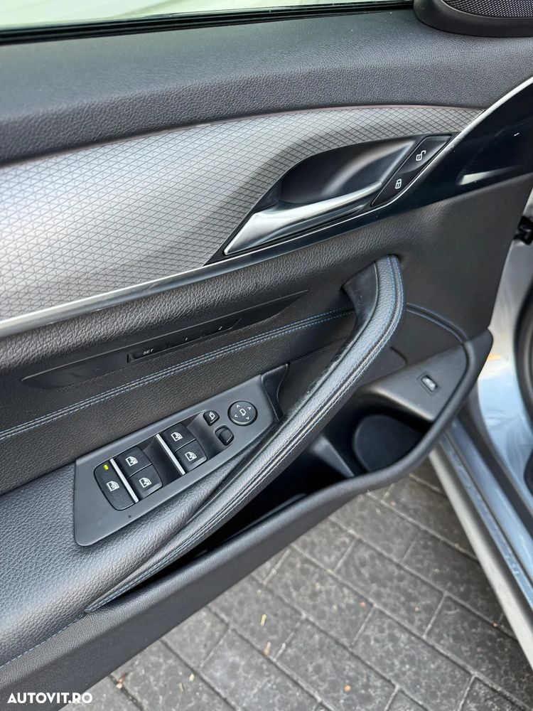 BMW Seria 5 530d xDrive AT - 16