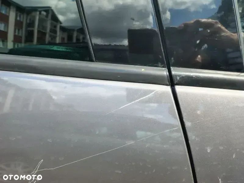 Renault Clio - 9