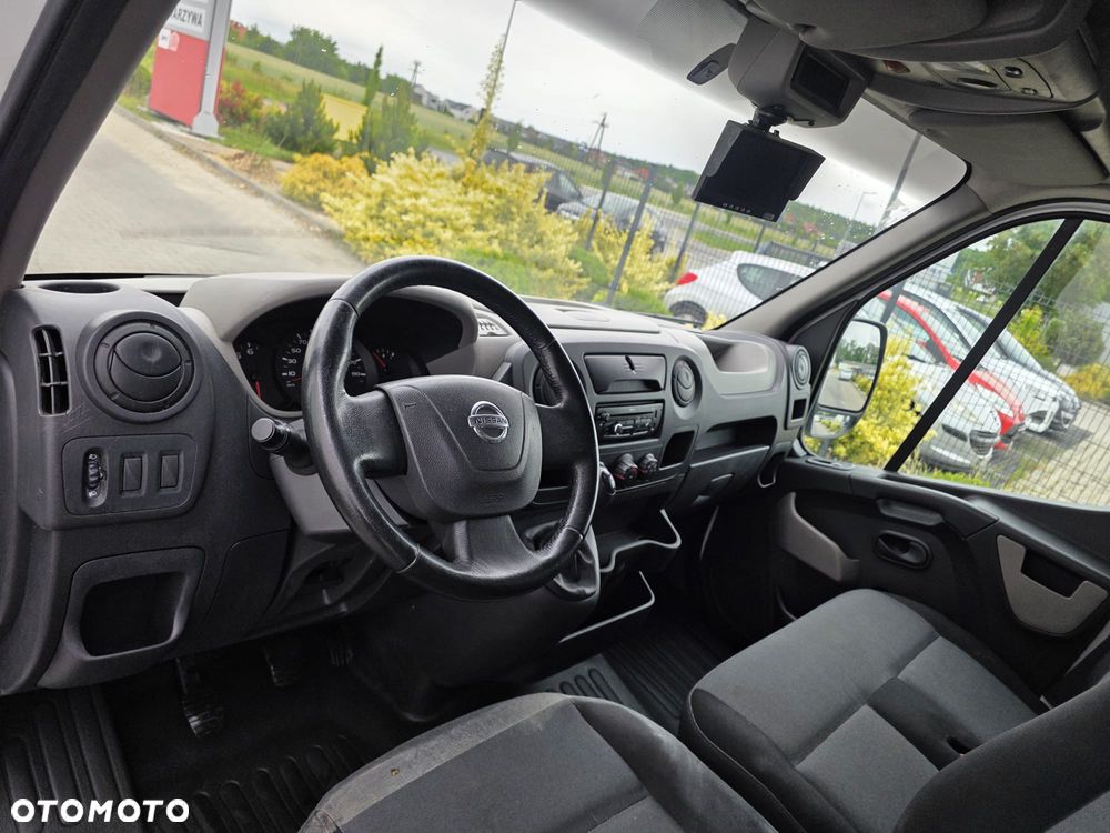 Nissan NV400 - 9