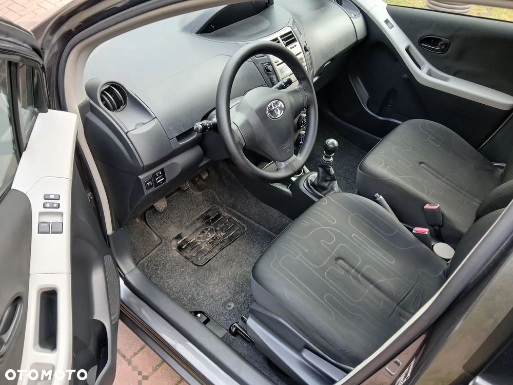 Toyota Yaris 1.33 VVT-i Life - 12