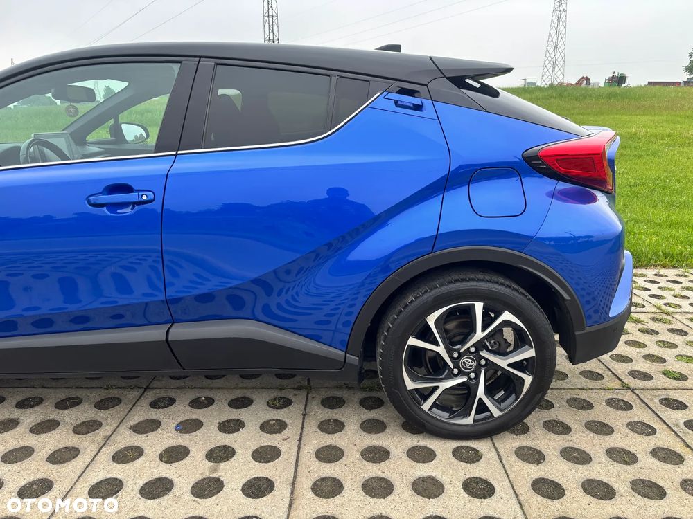 Toyota C-HR Flow - 12