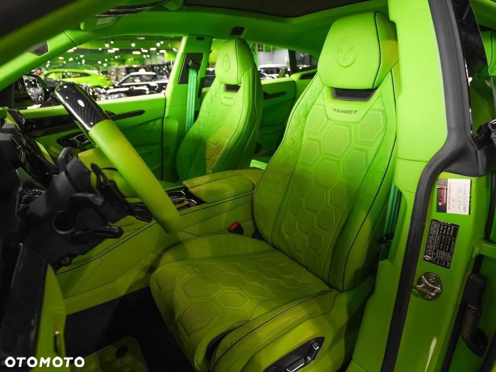 Lamborghini Urus Standard - 29