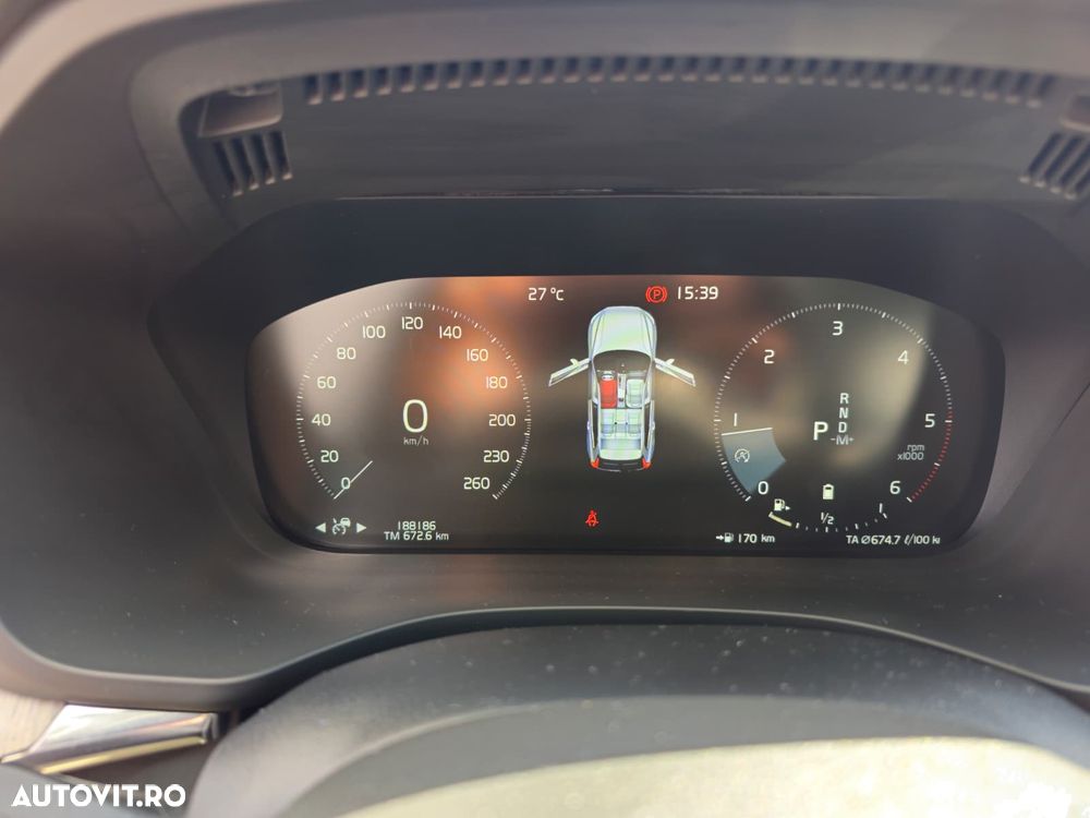 Volvo XC 60 B4 MHEV AWD Inscription - 24