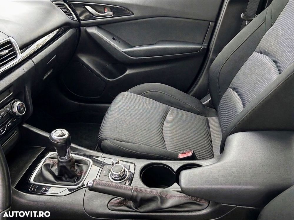 Mazda 3 - 7