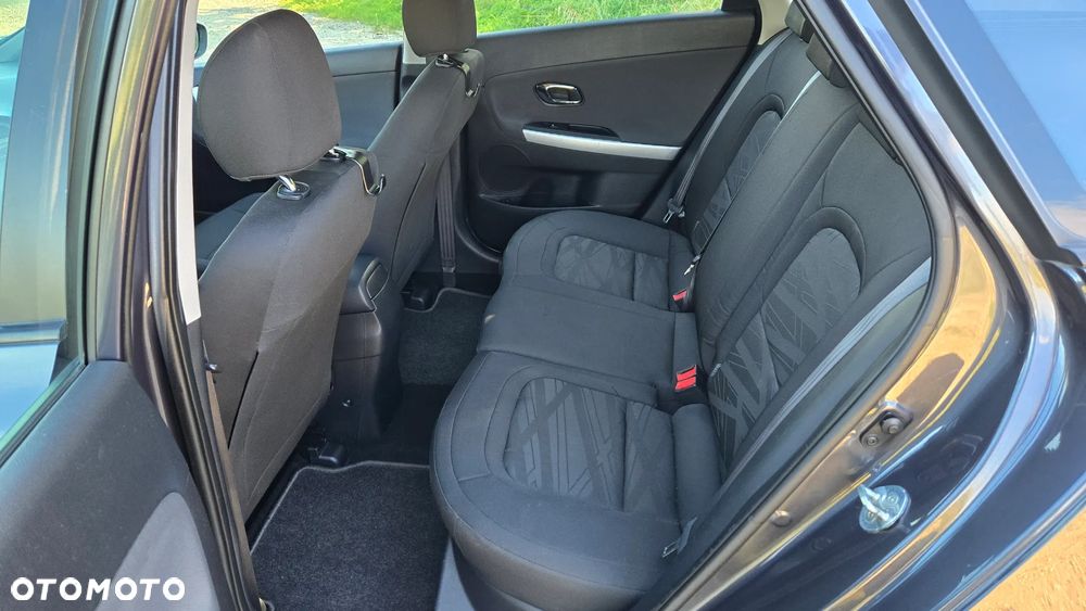 Kia Ceed - 21