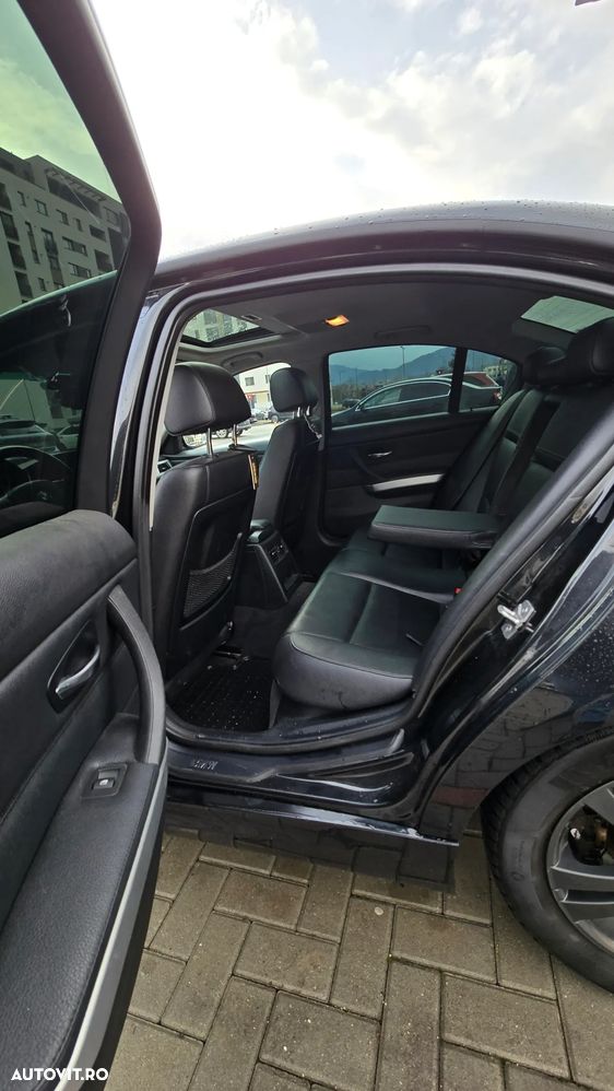 BMW Seria 3 318i Aut. - 11