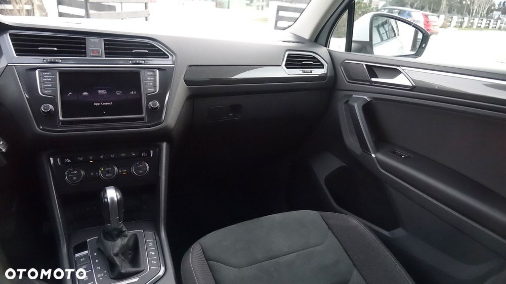 Volkswagen Tiguan - 34