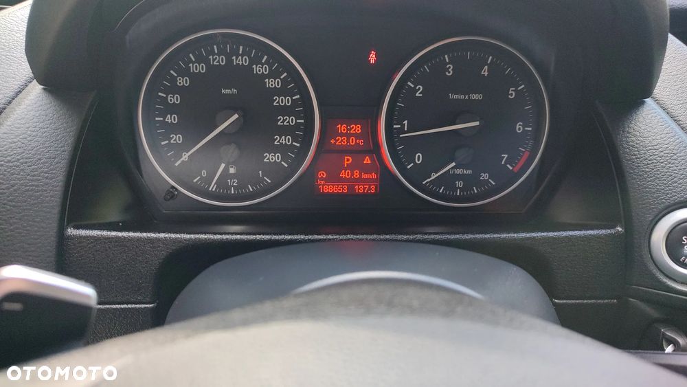 BMW X1 xDrive20i - 34