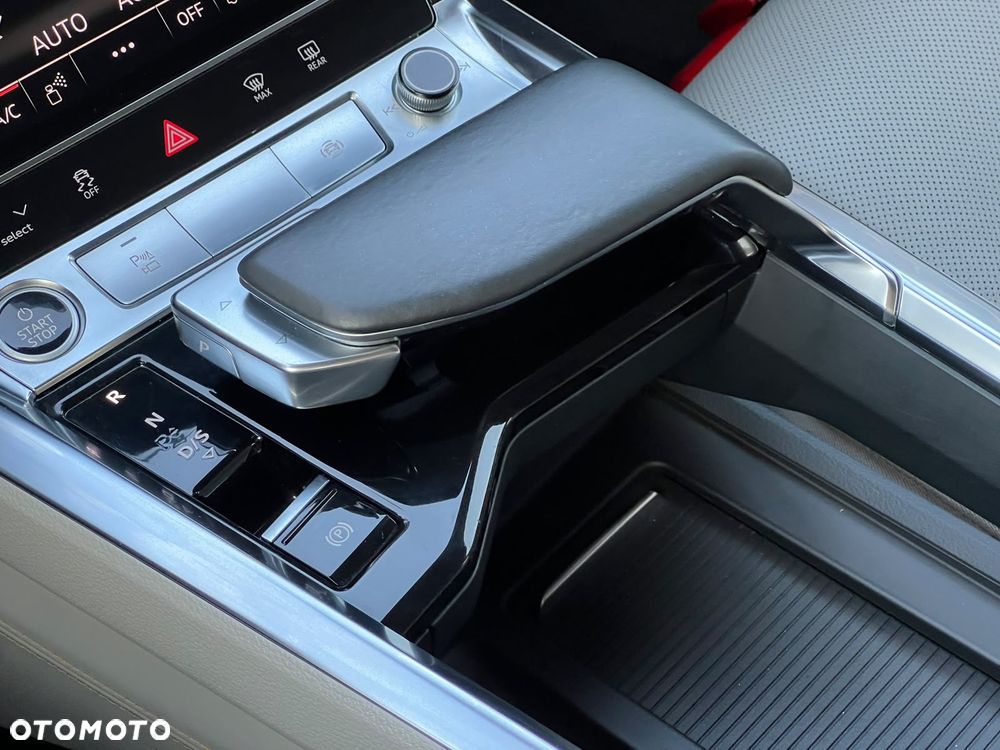 Audi e-tron Sportback 55 Quattro S Line - 32