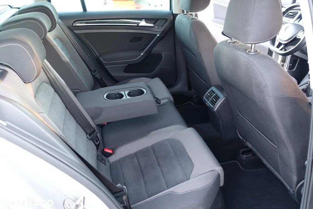 Volkswagen Golf Variant 1.5 TSI BMT Highline - 18