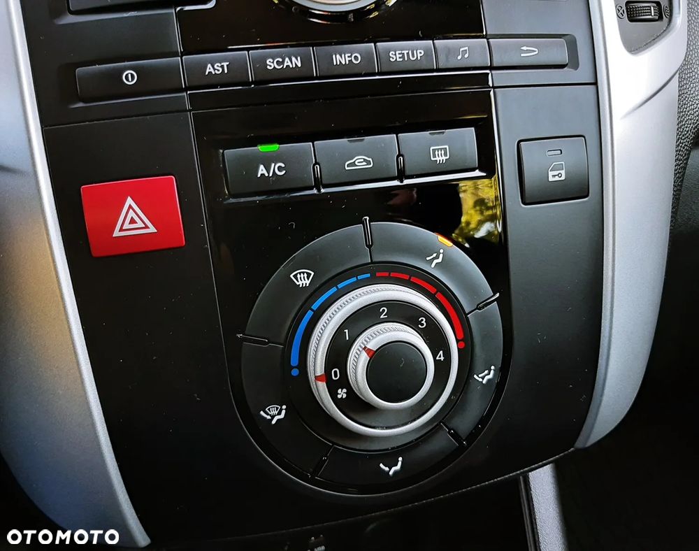 Kia Venga 1.4 L - 37