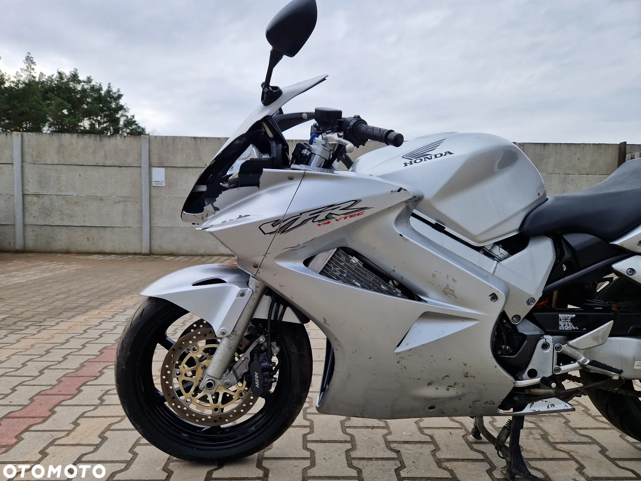 Honda VFR - 17