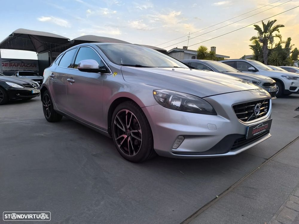 Volvo V40 1.6 D2 R-Design - 11