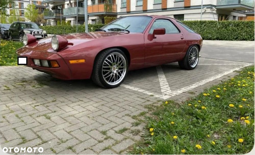 Porsche 928 - 7