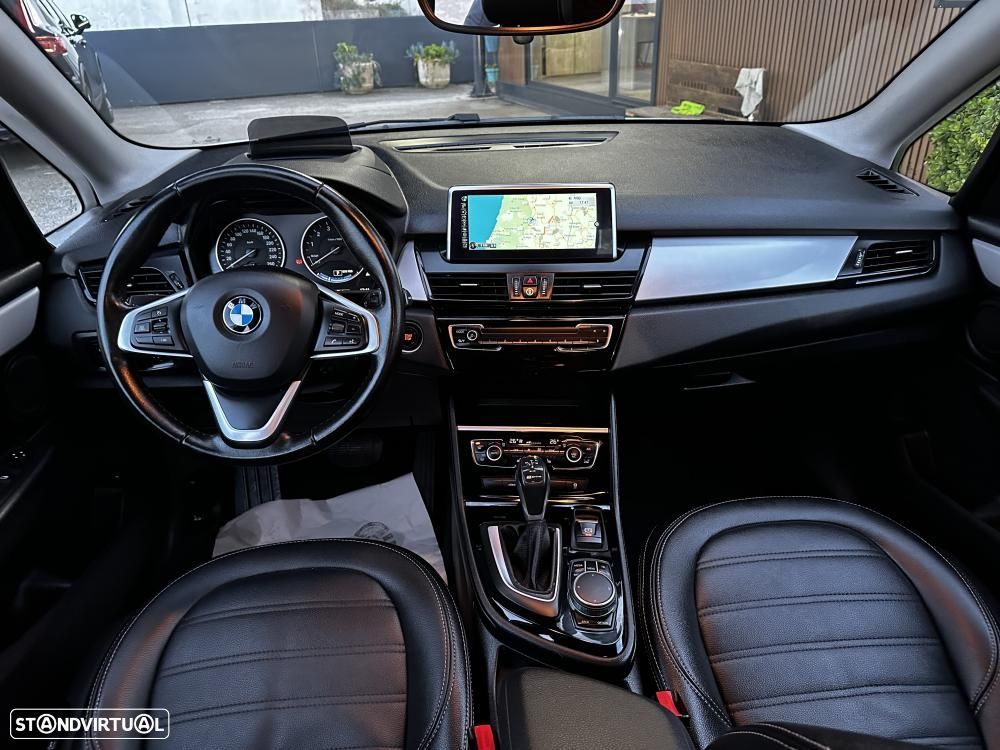 BMW 225xe Active Tourer Line Luxury - 4