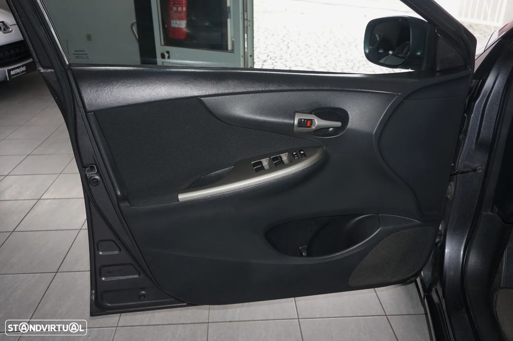 Toyota Corolla 1.4 D-4D PM - 17
