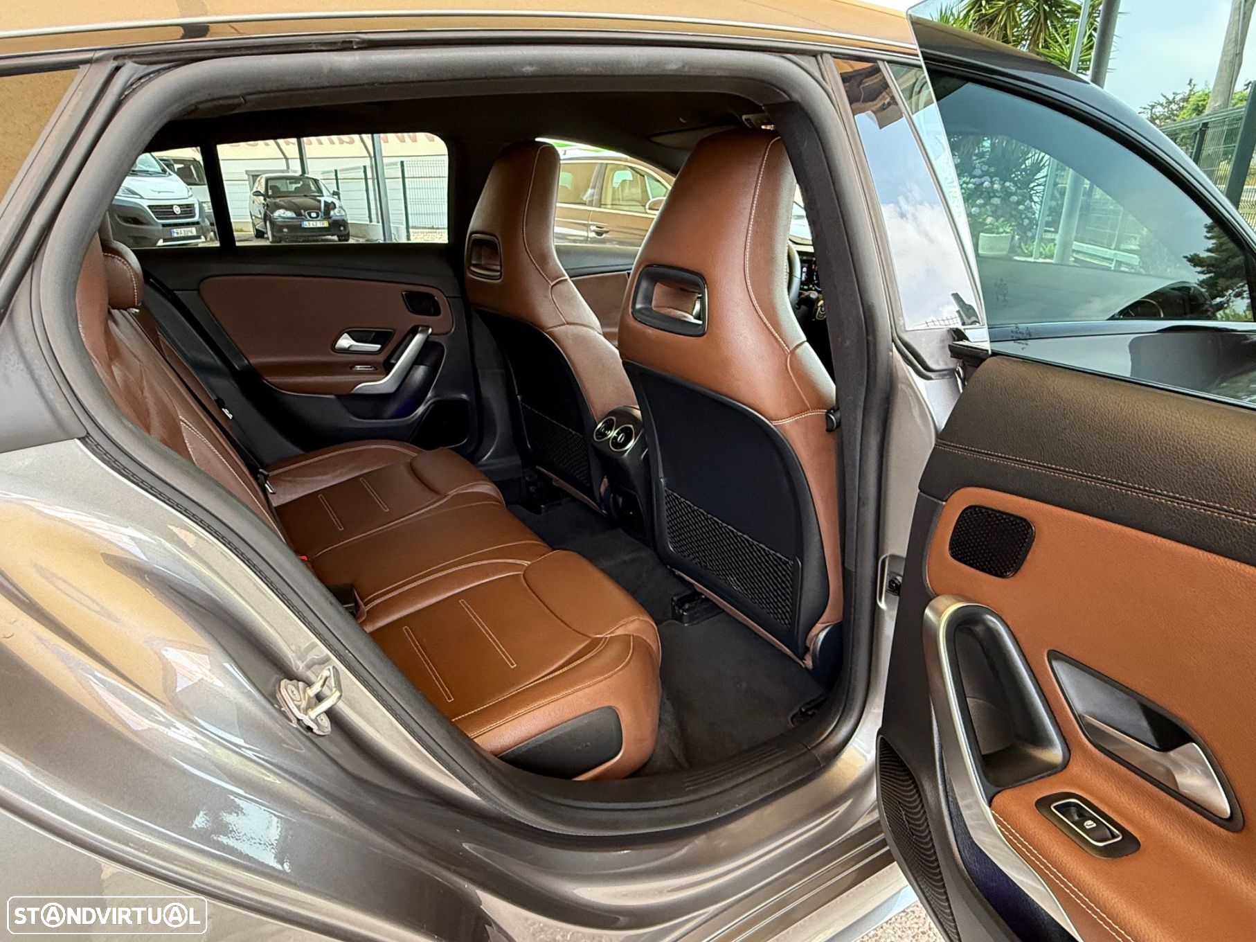 Mercedes-Benz CLA 250 e Shooting Brake AMG Line - 29