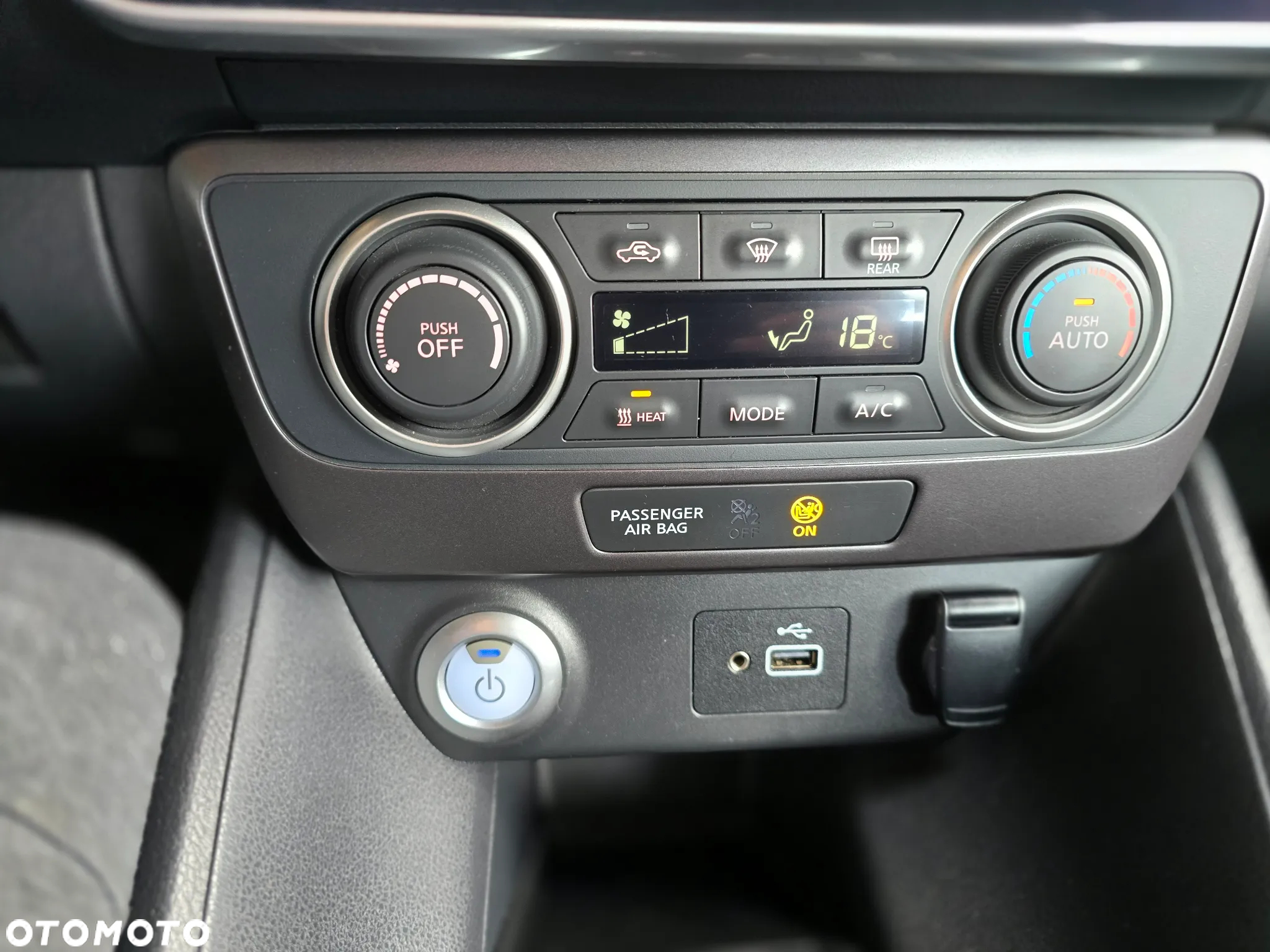 Nissan Leaf 40kWh Acenta - 11