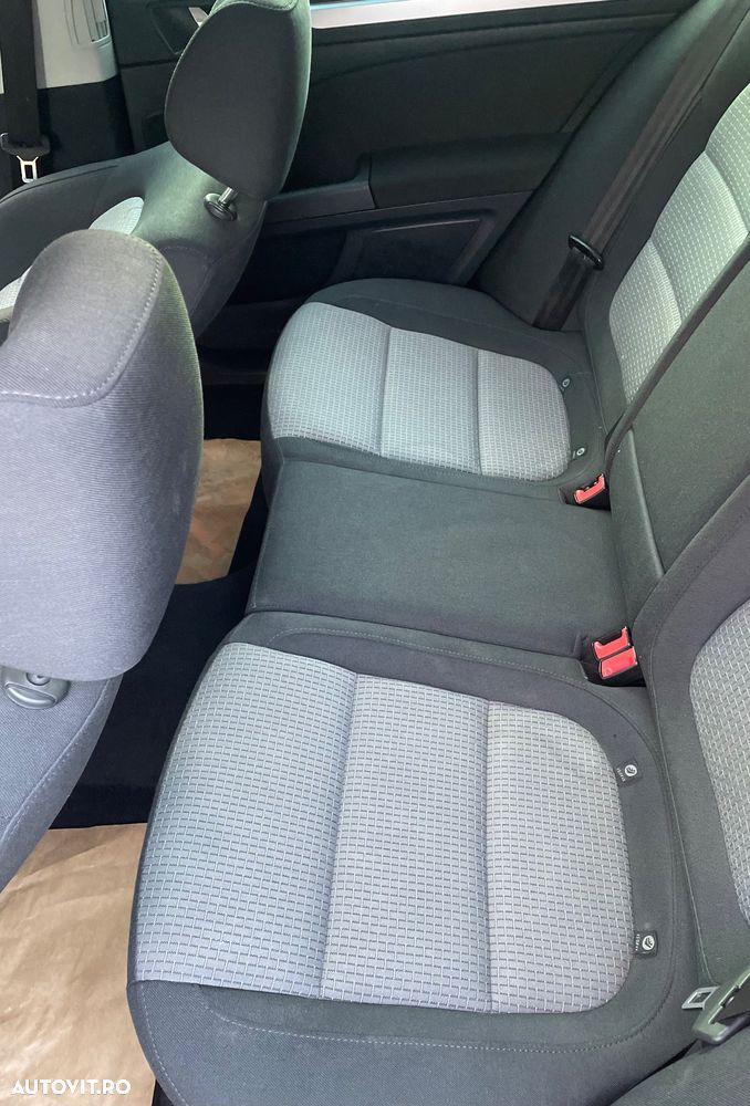 Skoda Superb 1.6 TDI GreenLine - 21