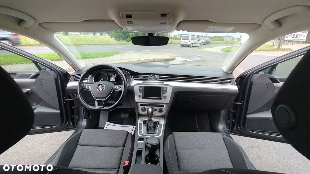 Volkswagen Passat 1.6 TDI (BlueMotion Technology) DSG Comfortline - 17