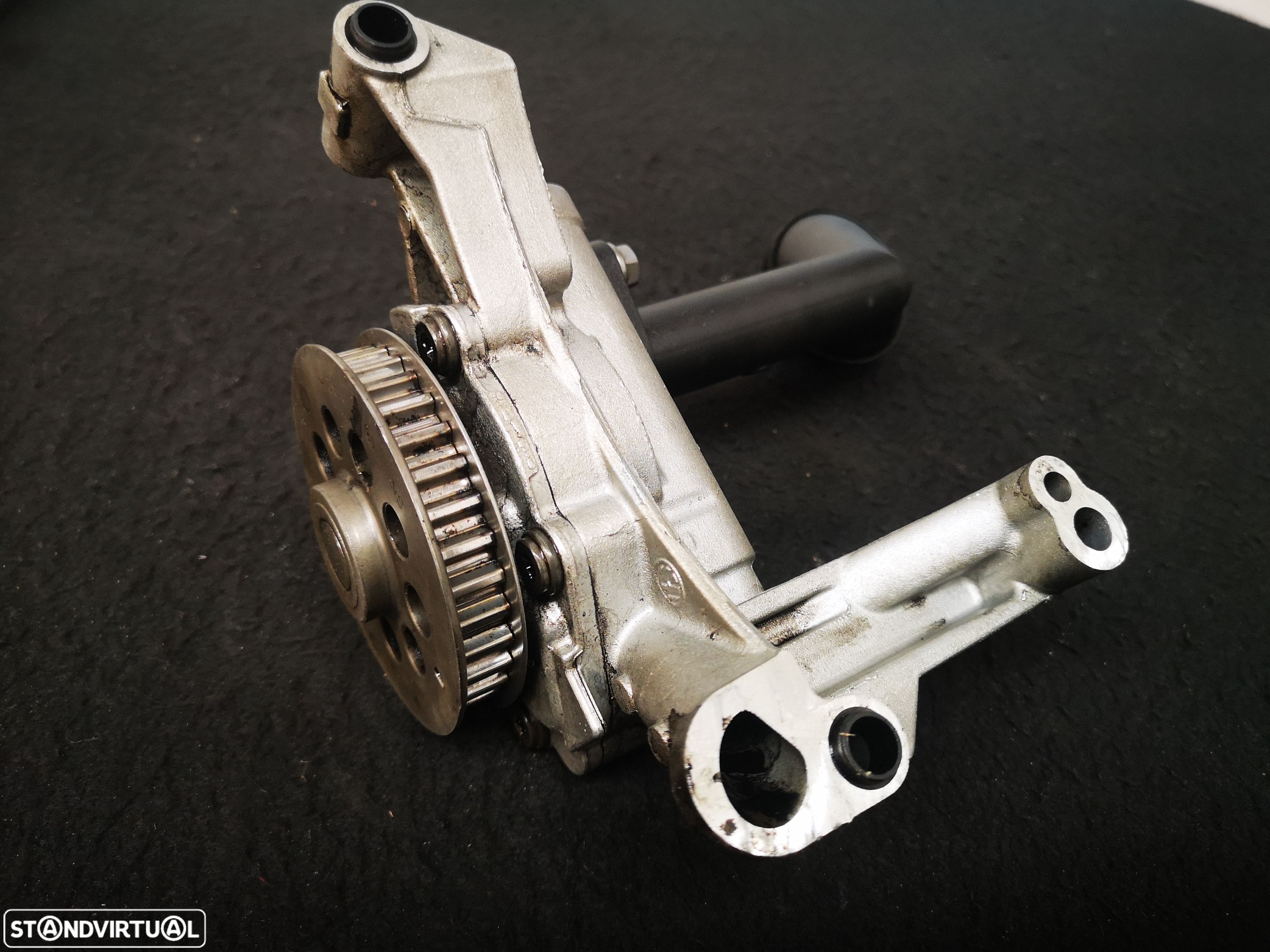Bomba de oleo 1.6tdi audi volkswagen CAY 2009-2012 - 1