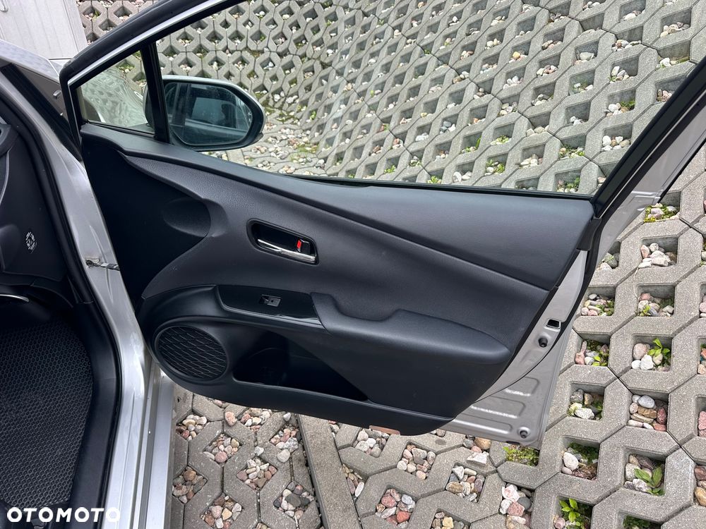 Toyota Prius 1.8 Hybrid Premium - 16