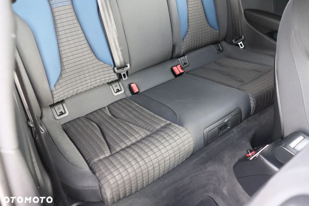 Audi A3 3-drzwiowe 1.6 TDI S line Sportpaket - 19