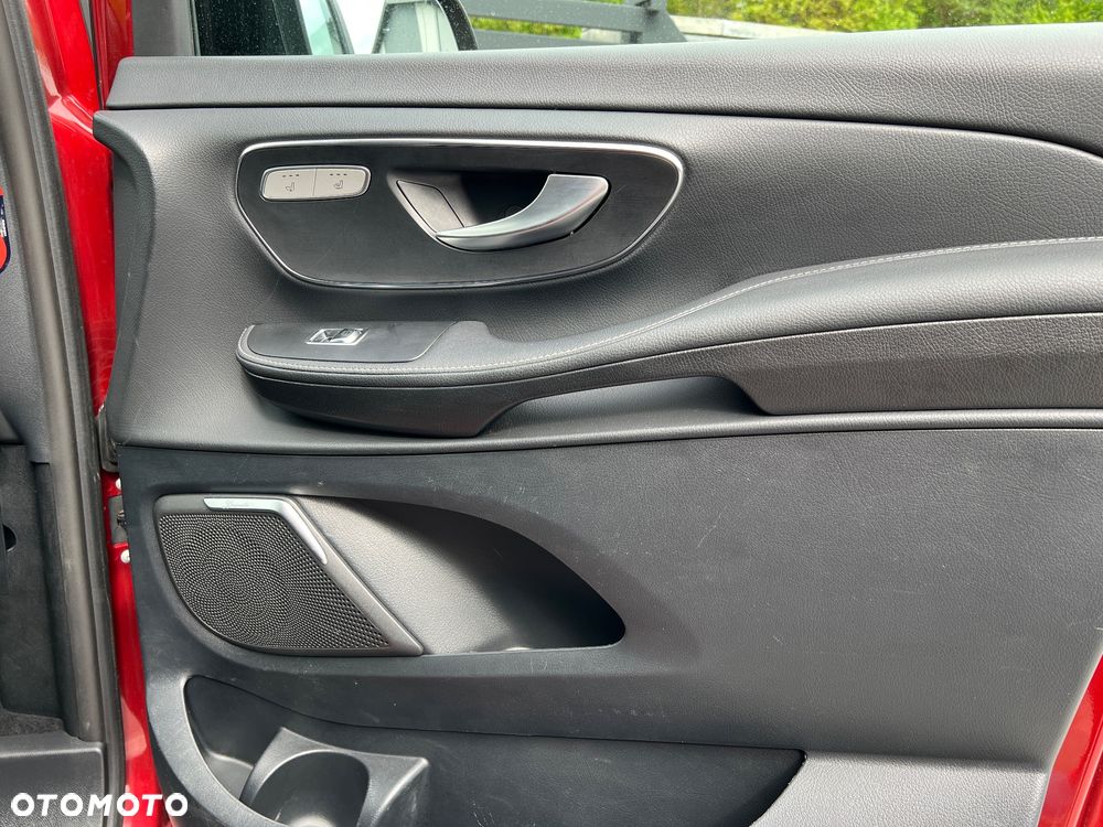 Mercedes-Benz Klasa V 300 d lang 9G-TRONIC Avantgarde Edition 2020 - 21