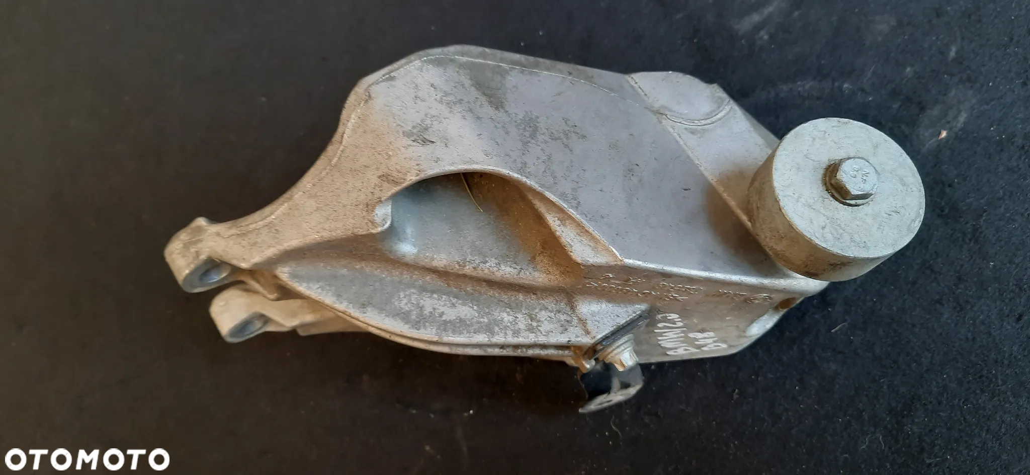 ŁAPA MOCOWANIE SILNIKA WSPORNIK - BMW b48 LEWA  2211 6864595 03 6861565 9 185747 10HU - 5