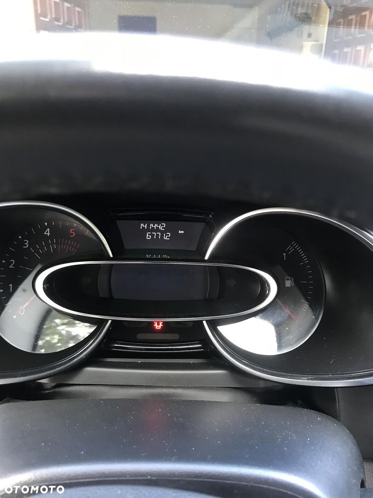 Renault Clio - 17