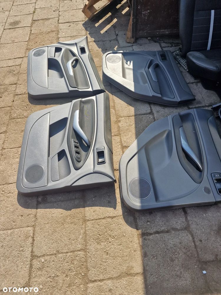 Komplet  foteli  ford  kuga  mk1 - 6