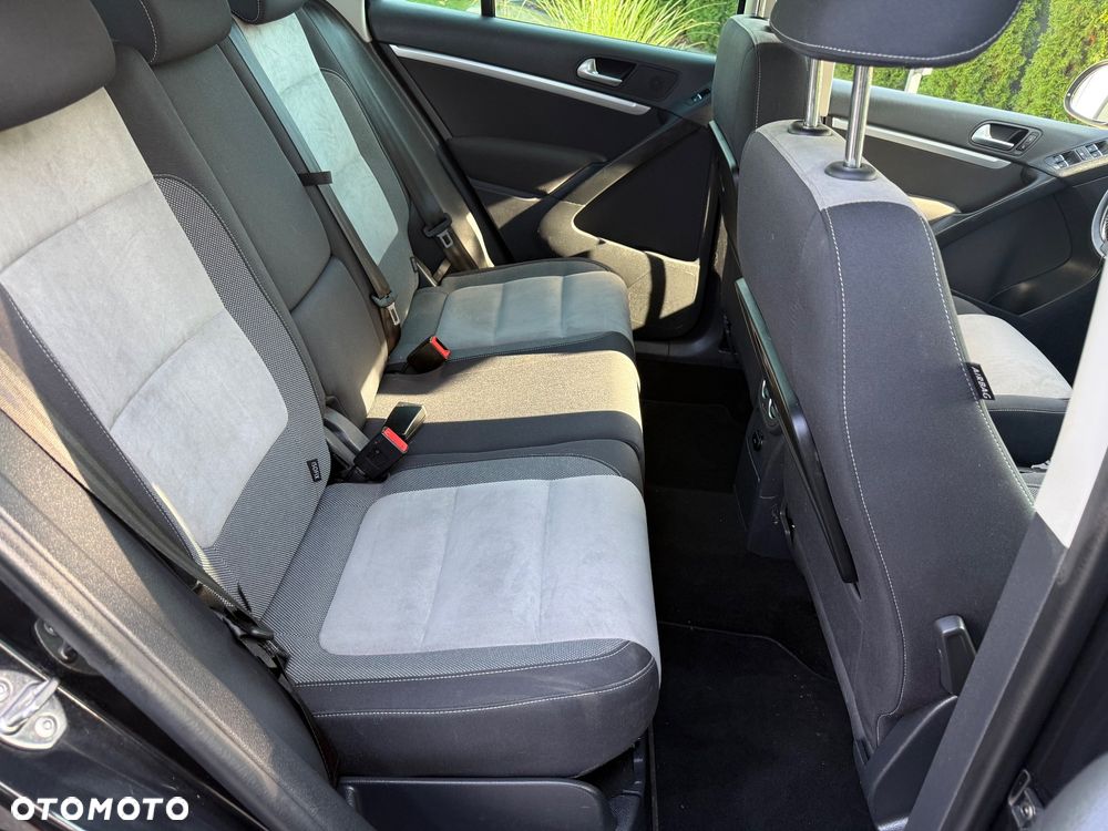 Volkswagen Tiguan - 31