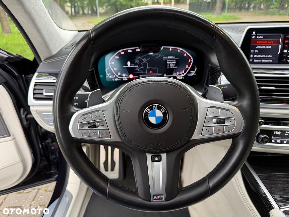 BMW Seria 7 750Li xDrive sport - 23