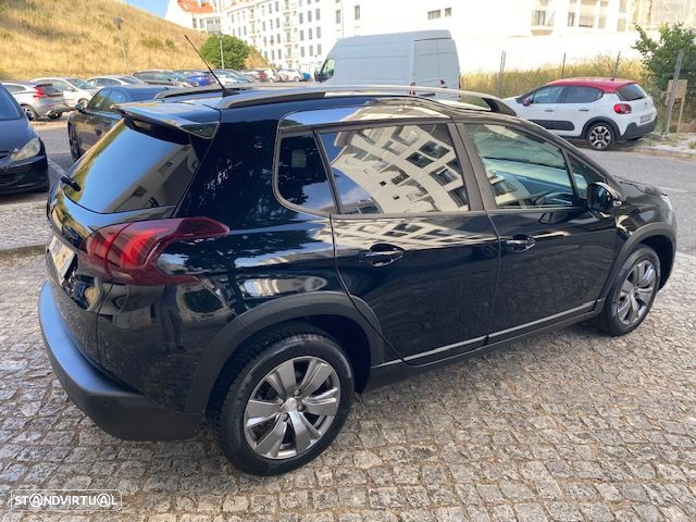 Peugeot 2008 1.2 PureTech Style - 13